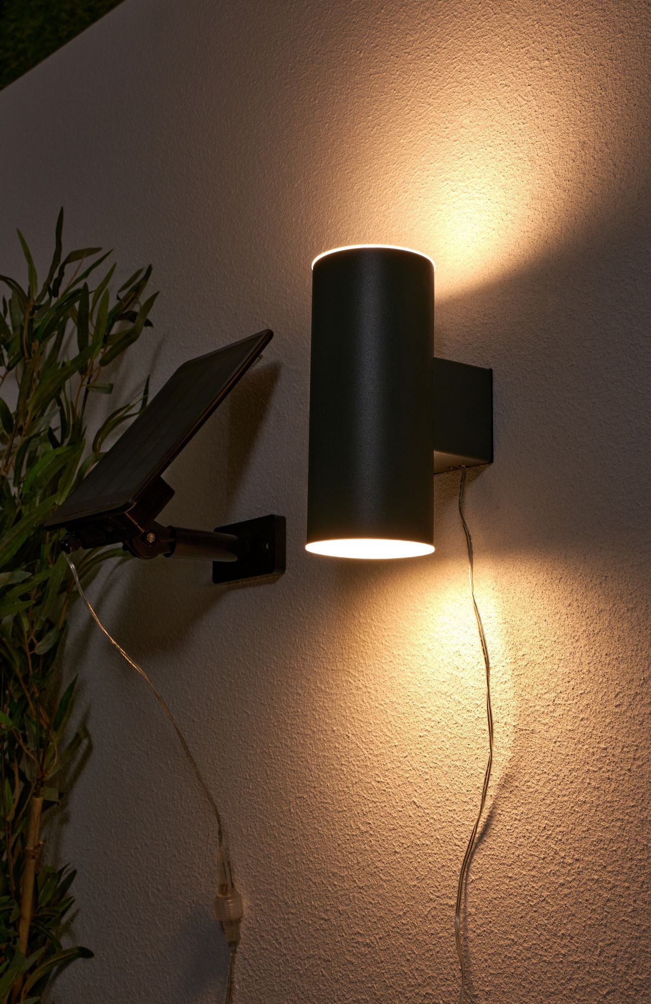 Forum ZN-42041-BLK Eldon 0.4W LED Solar Up / Down Wall Light Black