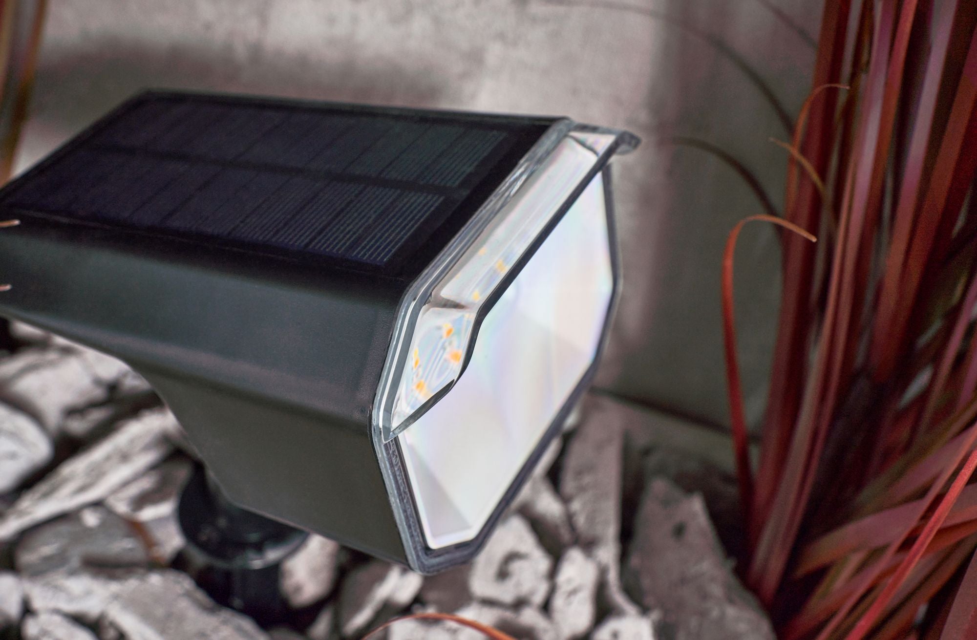 Forum ZN-42050 Byermoor 1W LED Solar Spike Light RGBW CCT IP44 Black