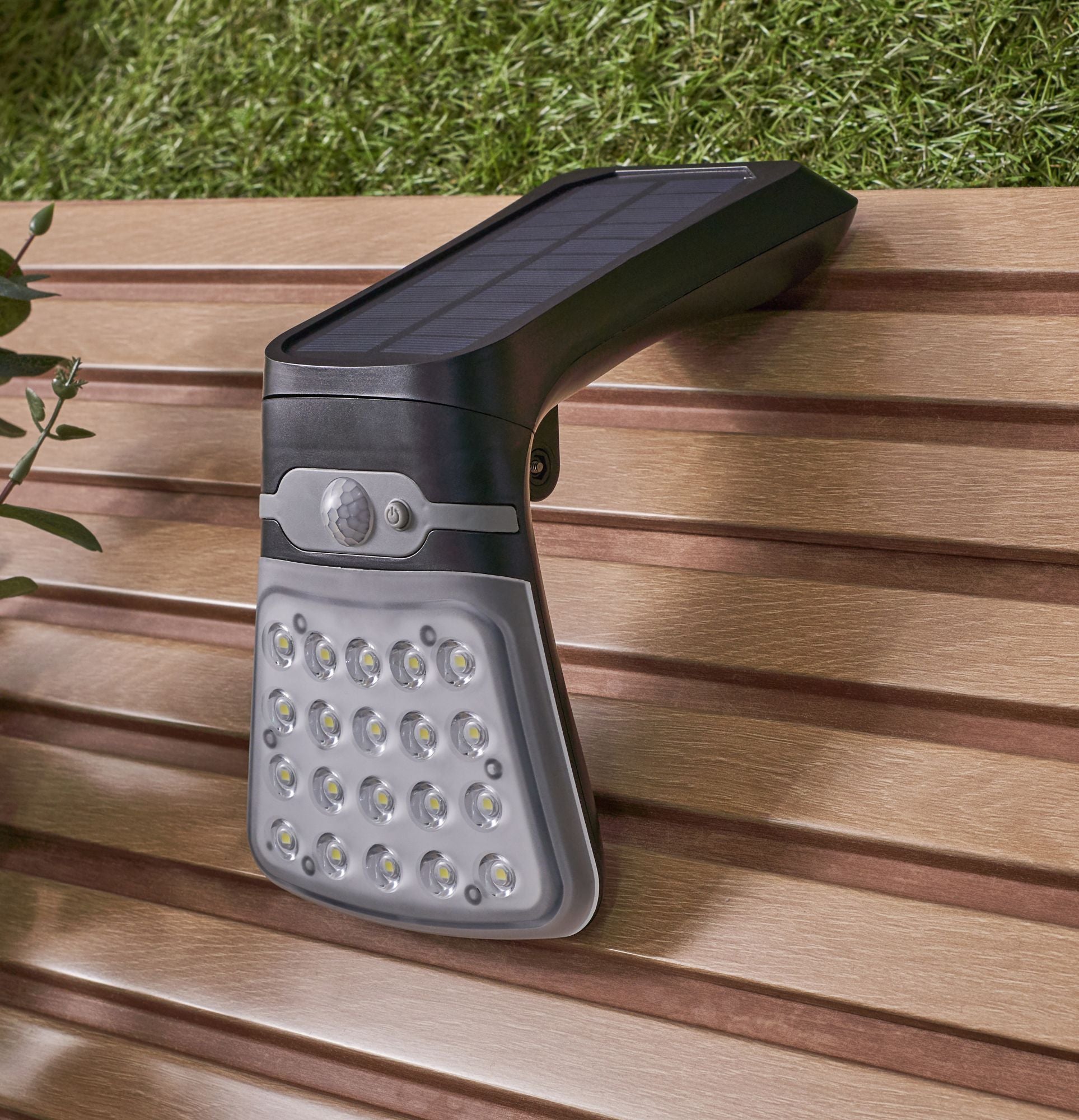 Forum ZN-42055 Blackhall 3.5W LED Solar Wall Light with Photocell and PIR 6500K Black