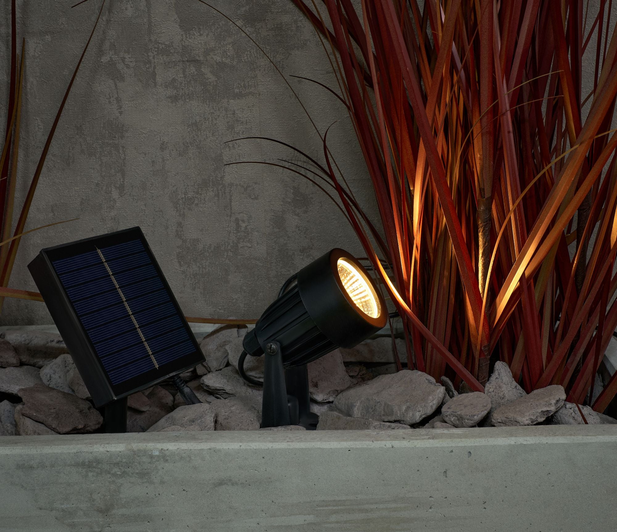 Forum ZN-42058 Maltby 4 x 2W LED Solar Dual Mount Spike Light Kit RGB + 4000K IP65 Black