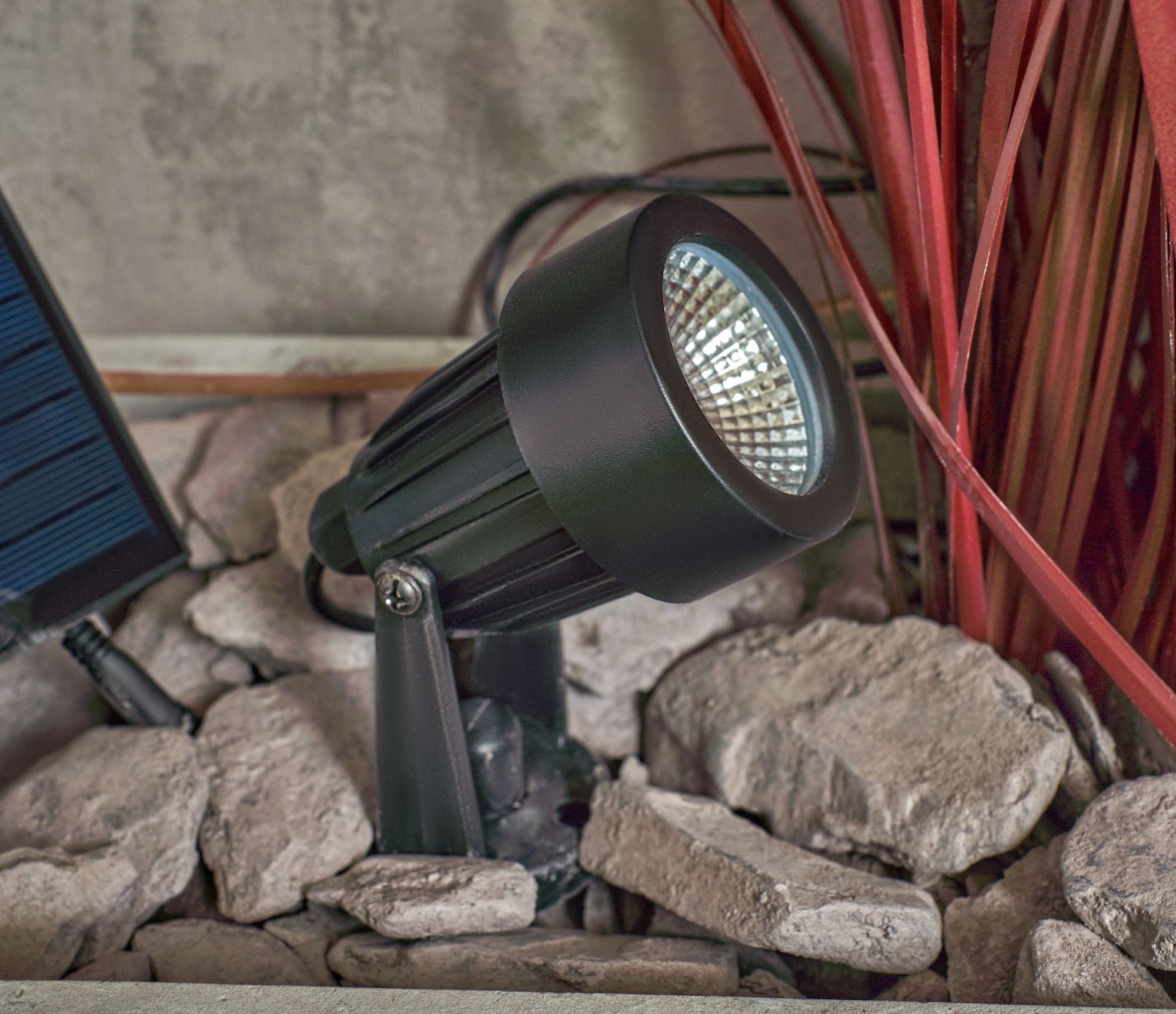 Forum ZN-42058 Maltby 4 x 2W LED Solar Dual Mount Spike Light Kit RGB + 4000K IP65 Black