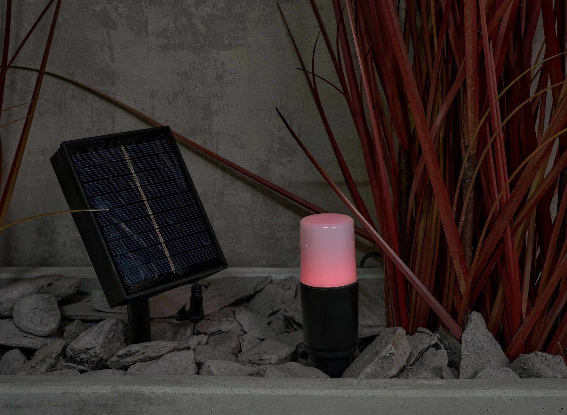 Forum ZN-42059 Daw 4 x 2W LED Solar Dual Mount Spike Light Kit RGB + 4000K IP65 Black