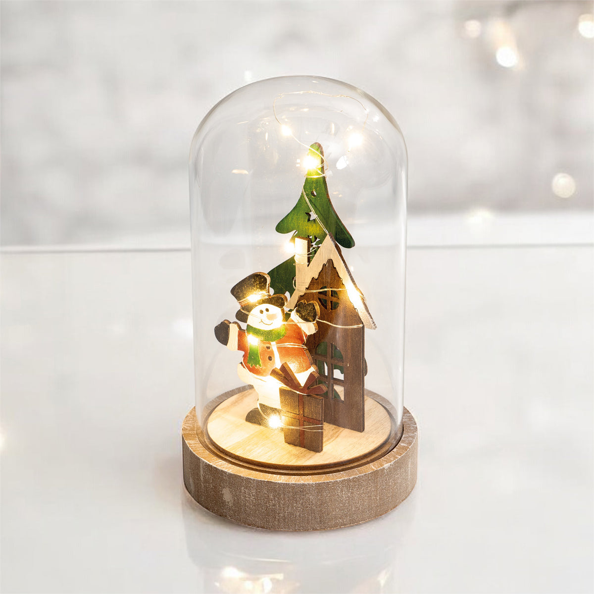 St Helens Home and Garden GH907 20cm Snowman Cloche Christmas Scene (Battery Operated)