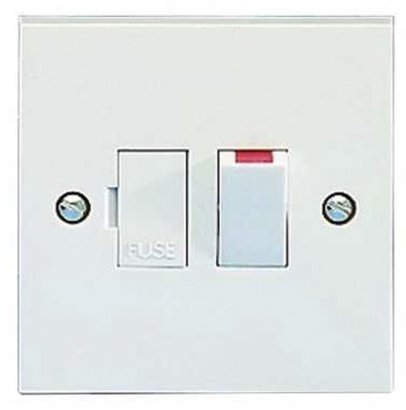 GET Schneider  CLSS 13A Switched Spur White Moulded