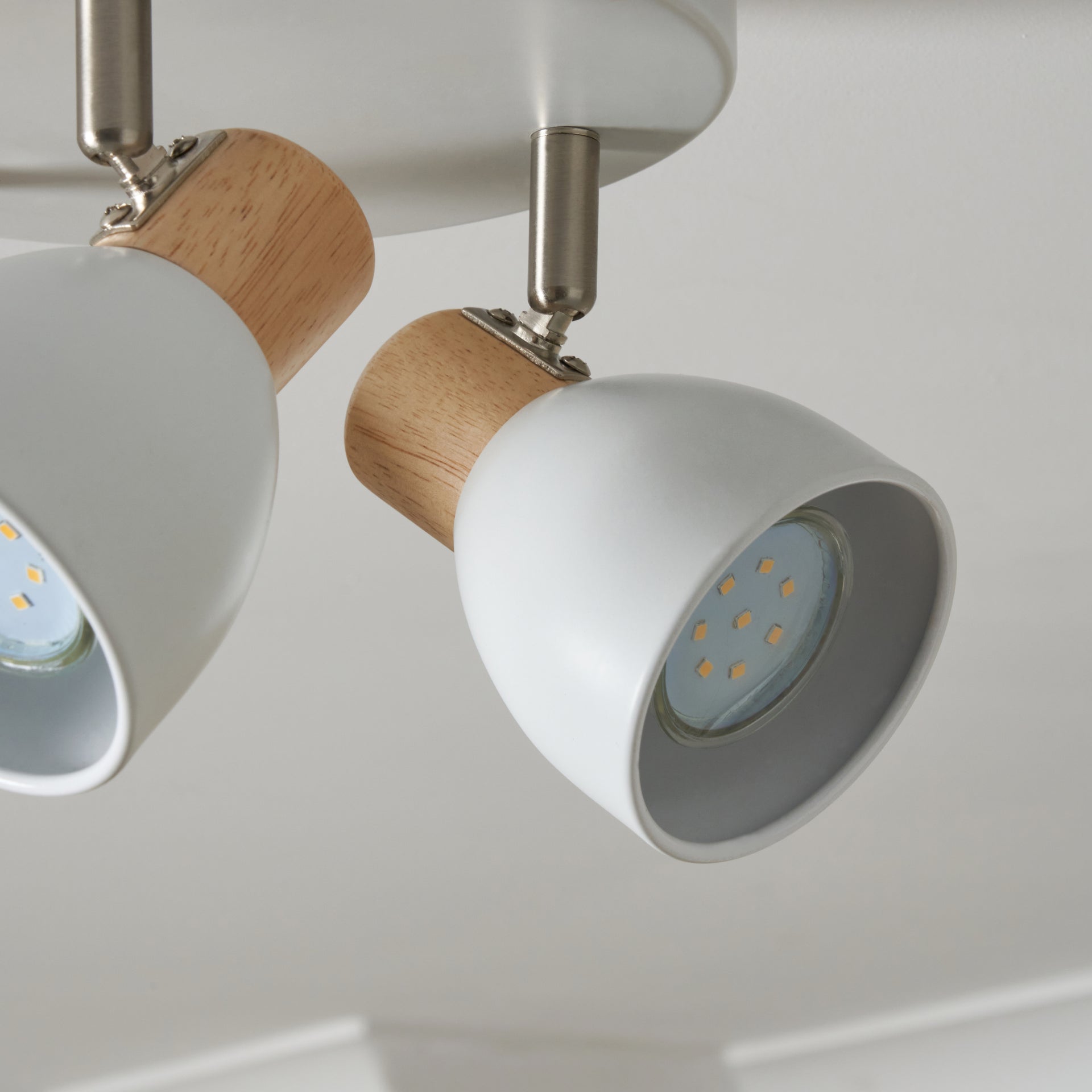 Forum INL-35989-WHT Oliver 3 x GU10 Contemporary Plate Bar Spotlight IP20 White & Oak