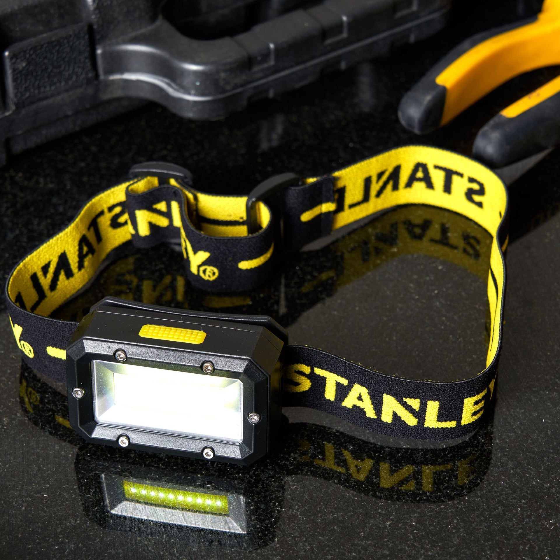 Stanley SXLS50107E 1.7W LED Head Torch 6000K Black and Yellow