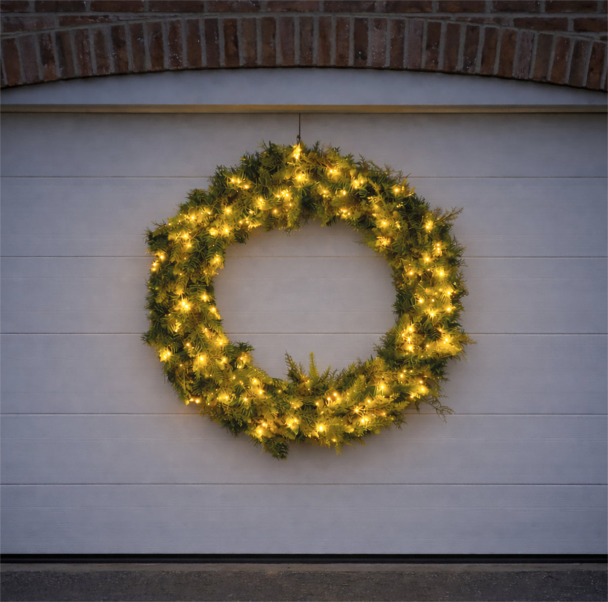 Xmas Haus XH20051 94cm 200 LED Wreath with Timer  Warmwhite IP44
