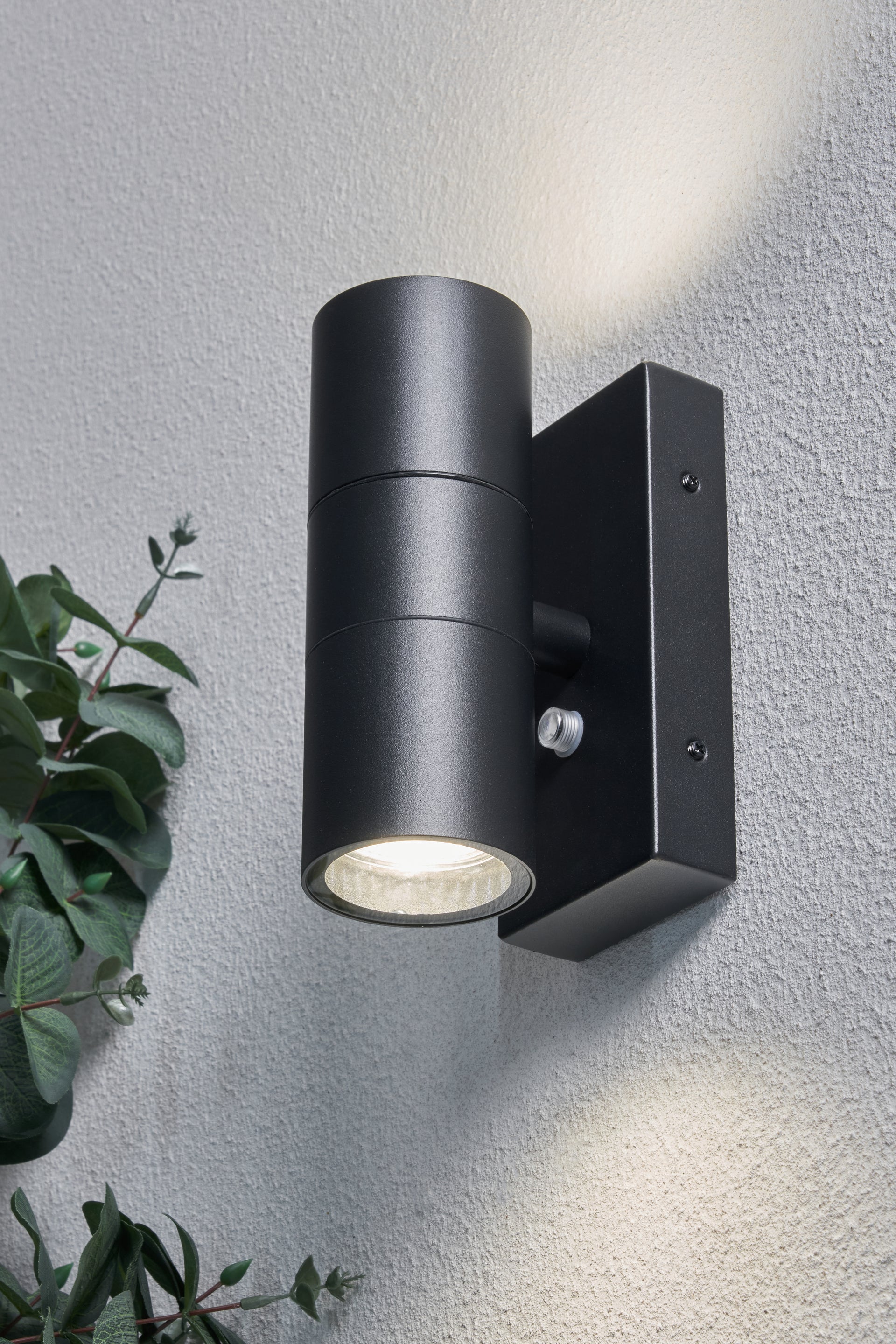 Forum ZN-34022-BLK-65 Leto 2 x GU10 Up / Down Light with Photocell IP65 Black