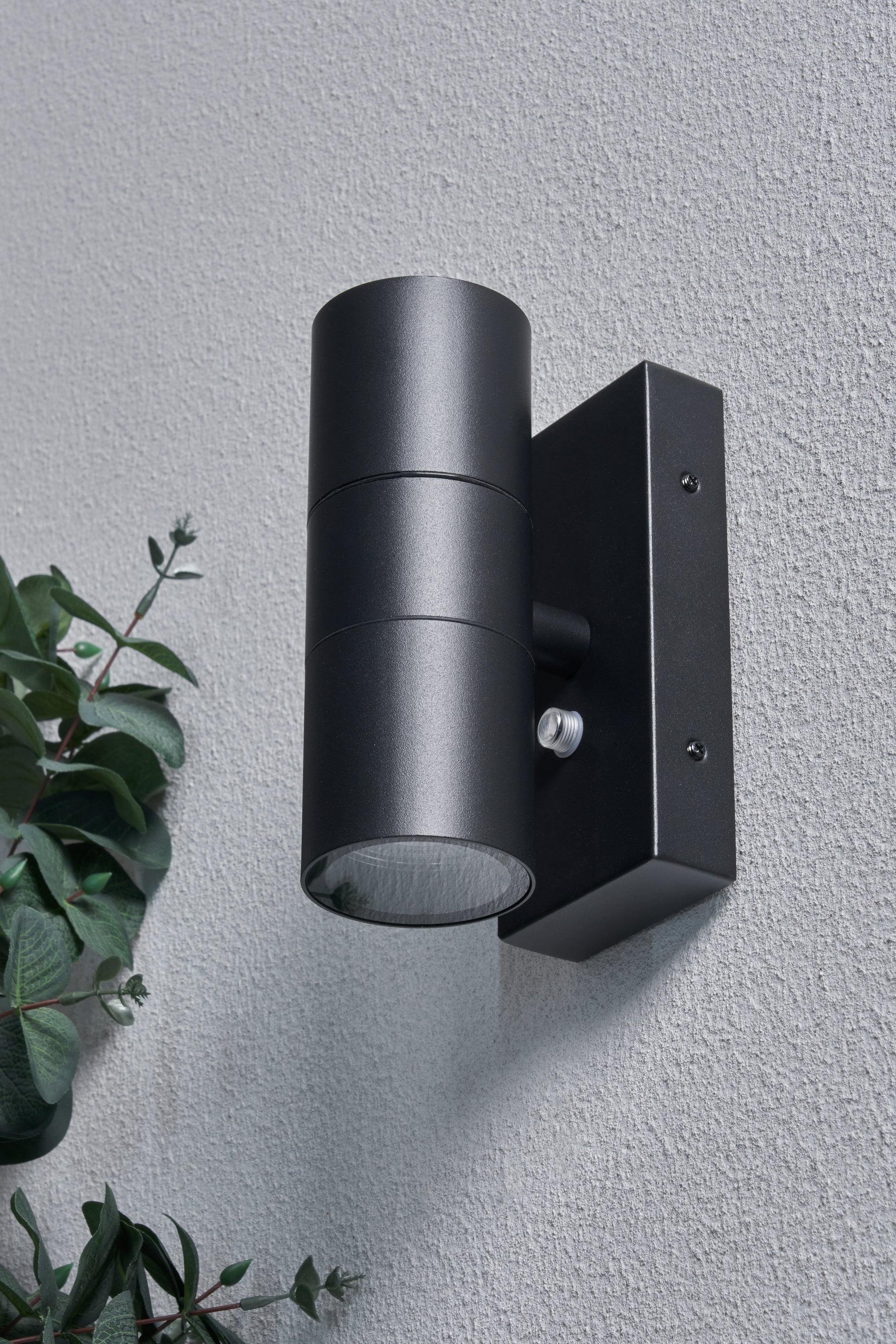 Forum ZN-34022-BLK-65 Leto 2 x GU10 Up / Down Light with Photocell IP65 Black