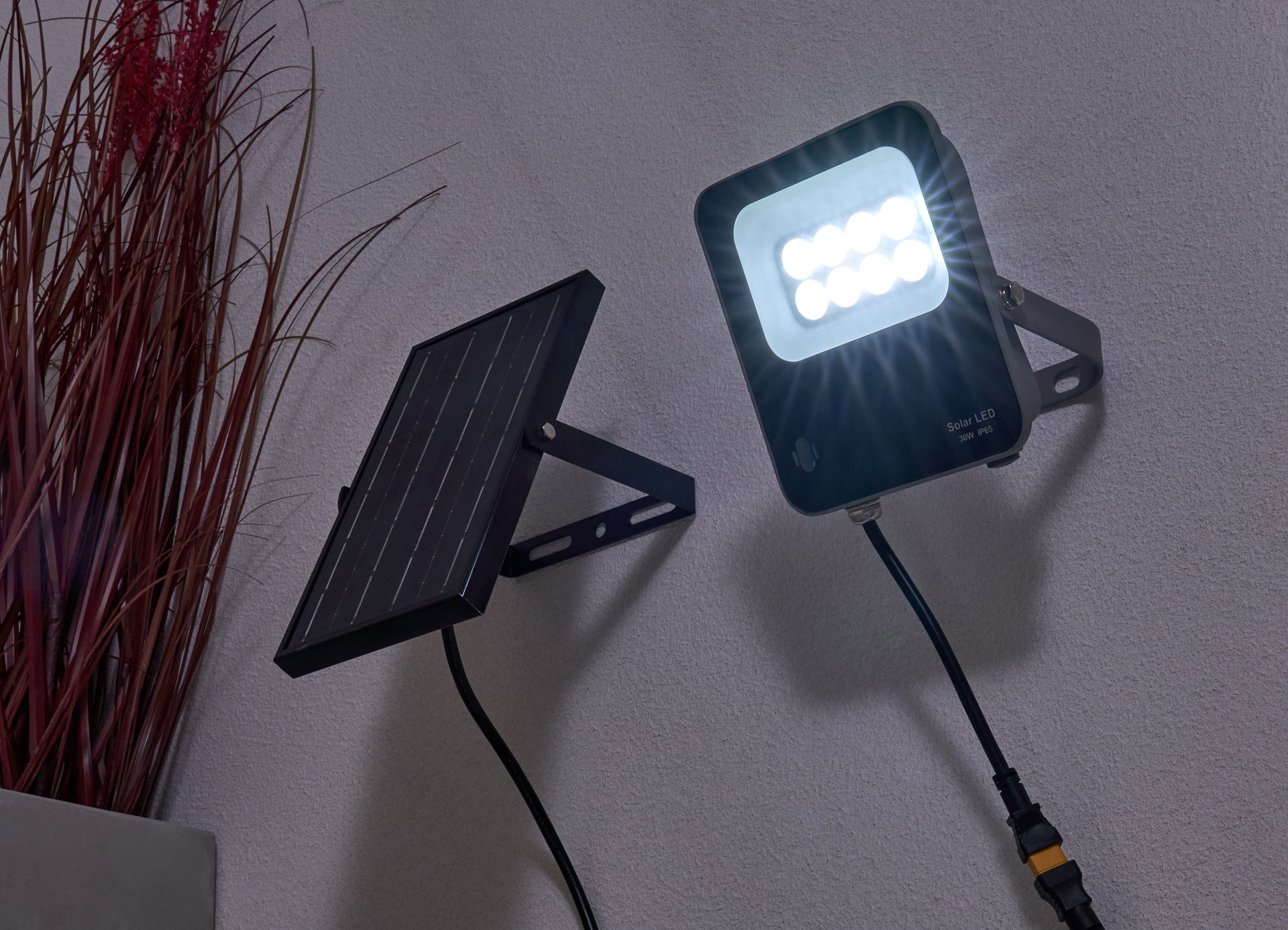 Forum ZN-42053 Denby 100W LED Solar Floodlight 6000K IP65 Black